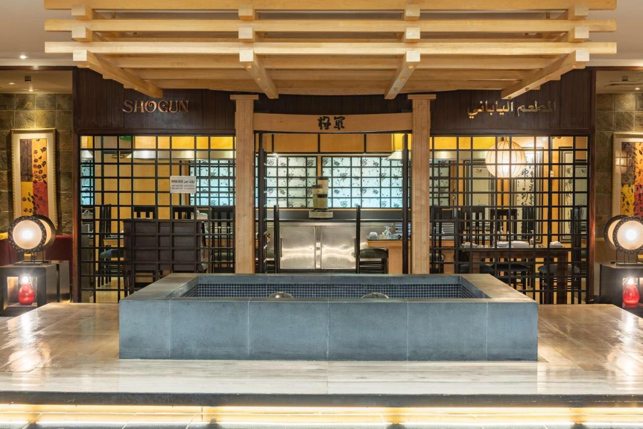 Radisson Blu Hotel, Hotel