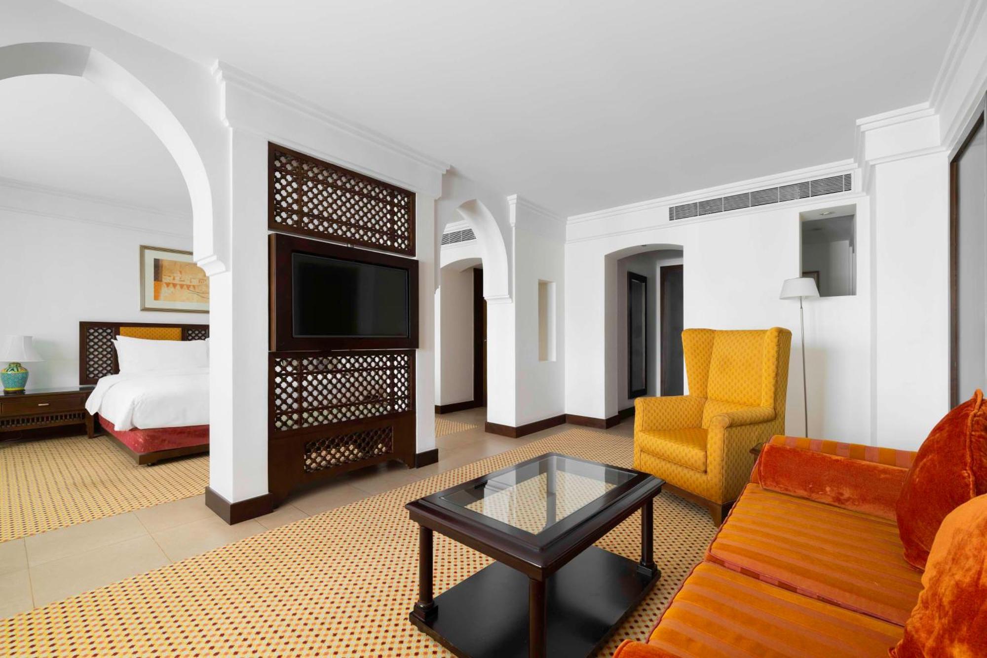 Radisson Blu Hotel, 5*