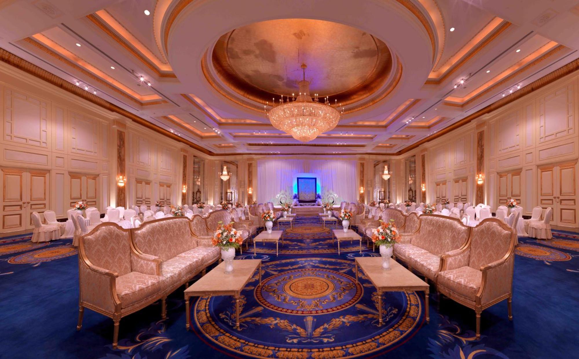 Radisson Blu Hotel, Hotel Riyad