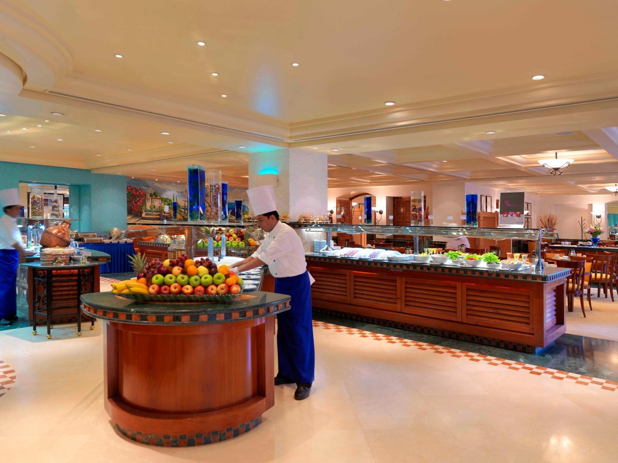 Radisson Blu Hotel, 5*